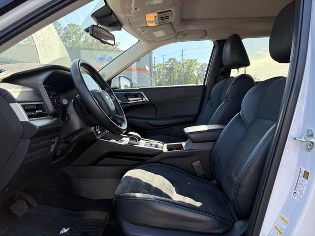 Used 2024 Mitsubishi Outlander SE AWD/4WD image 14