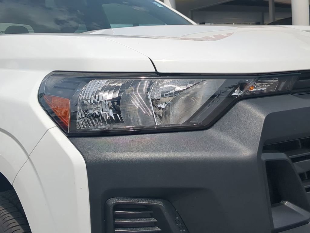 Used 2025 Chevrolet Colorado W/T w/ WT Custom Package RWD image 9
