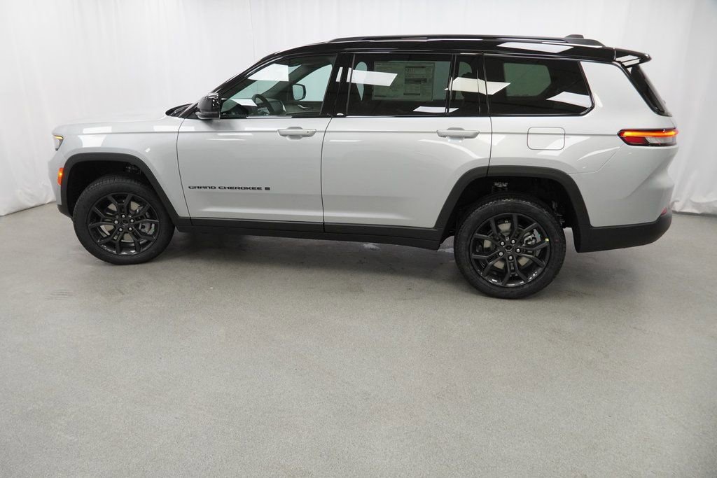 New 2025 Jeep Grand Cherokee L Limited image 14