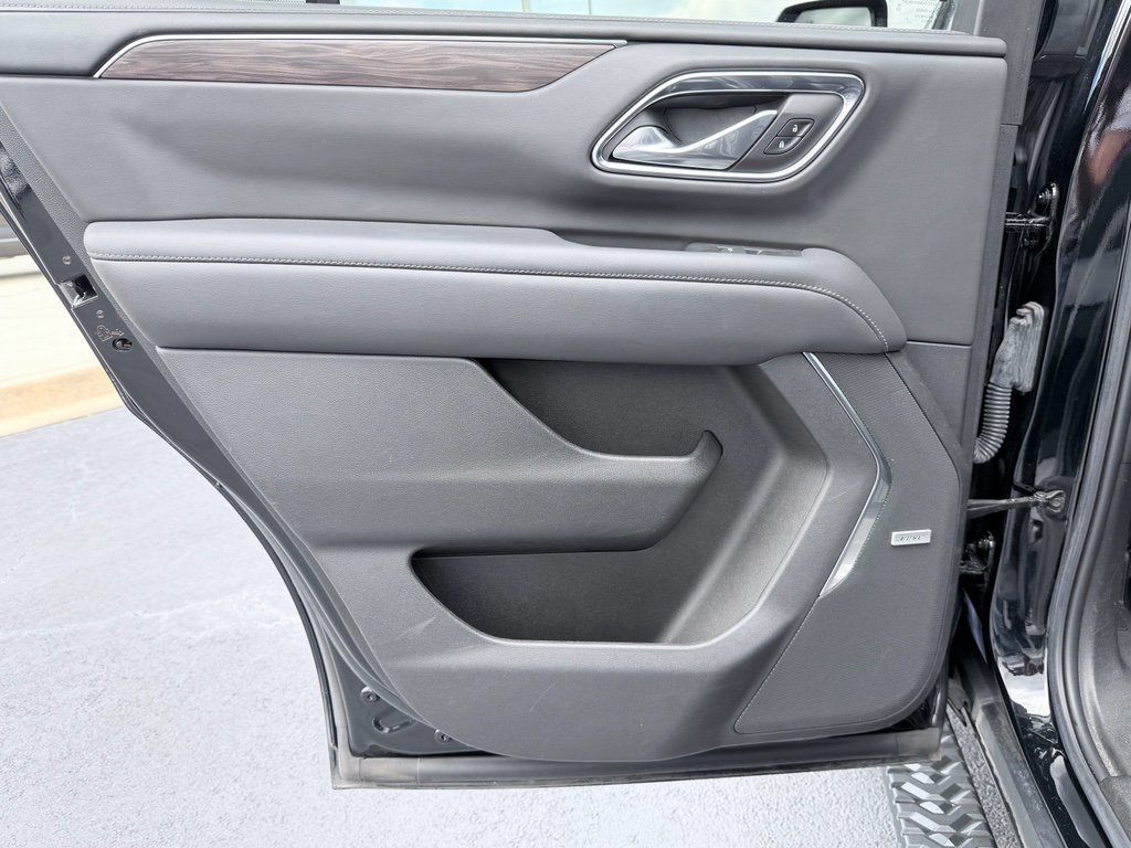 Used 2022 Chevrolet Tahoe Z71 w/ Off-Road Capability Package AWD/4WD image 32