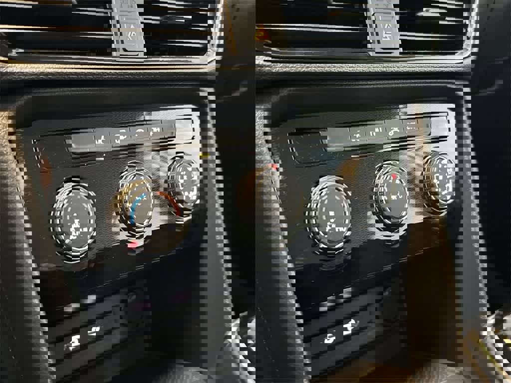 New 2025 Volkswagen Taos S image 20