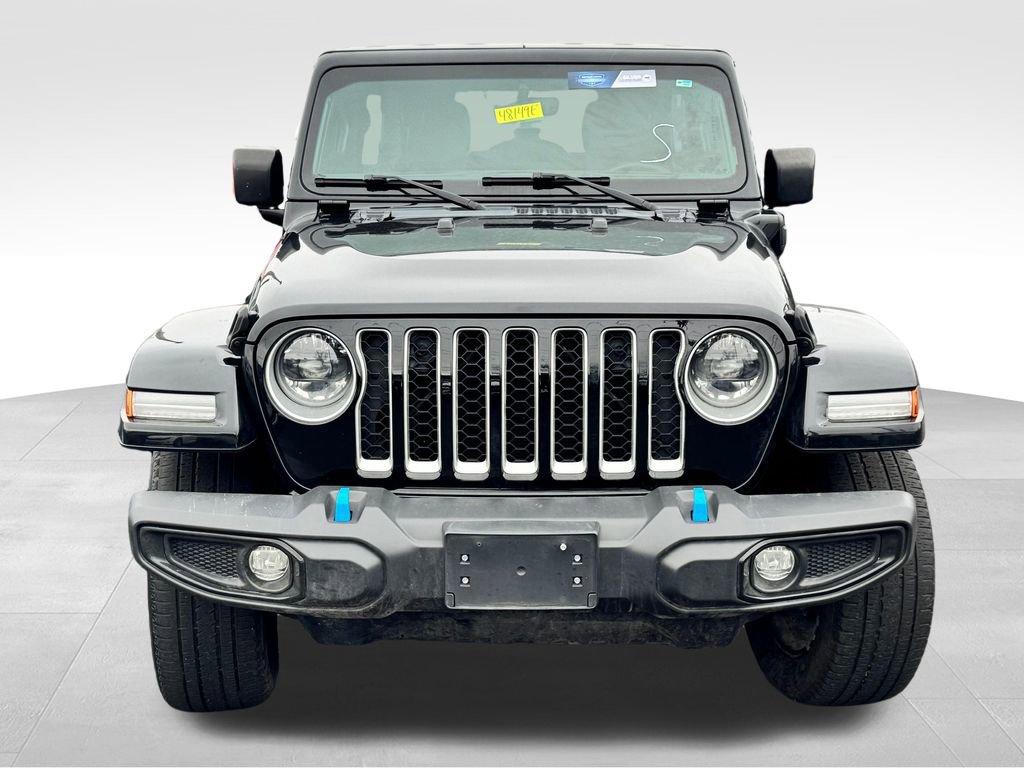 Used 2023 Jeep Wrangler Unlimited Sahara w/ Cold Weather Group image 3