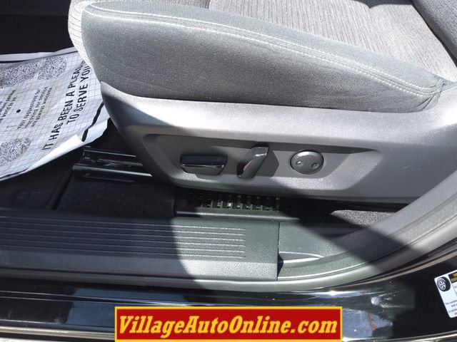 Used 2022 Nissan Rogue SV image 10