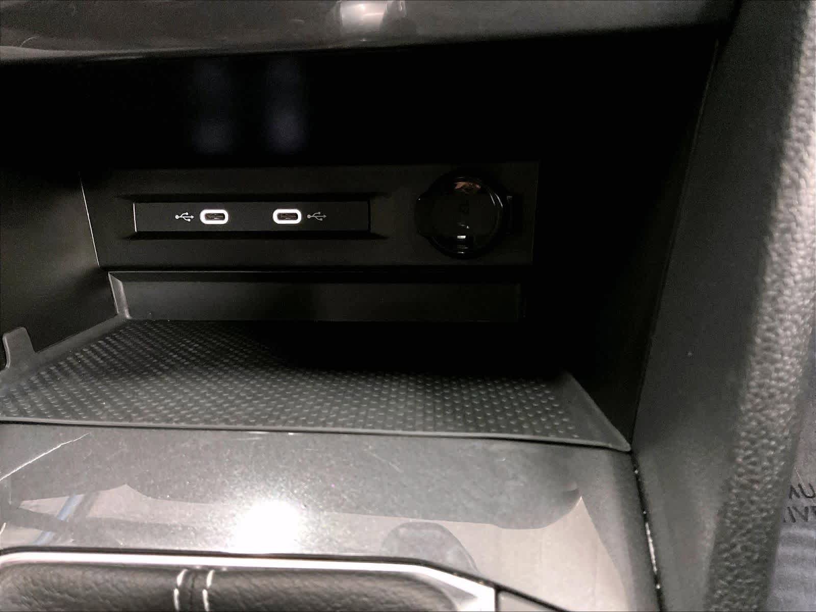 Used 2024 Volkswagen Tiguan S FWD image 37