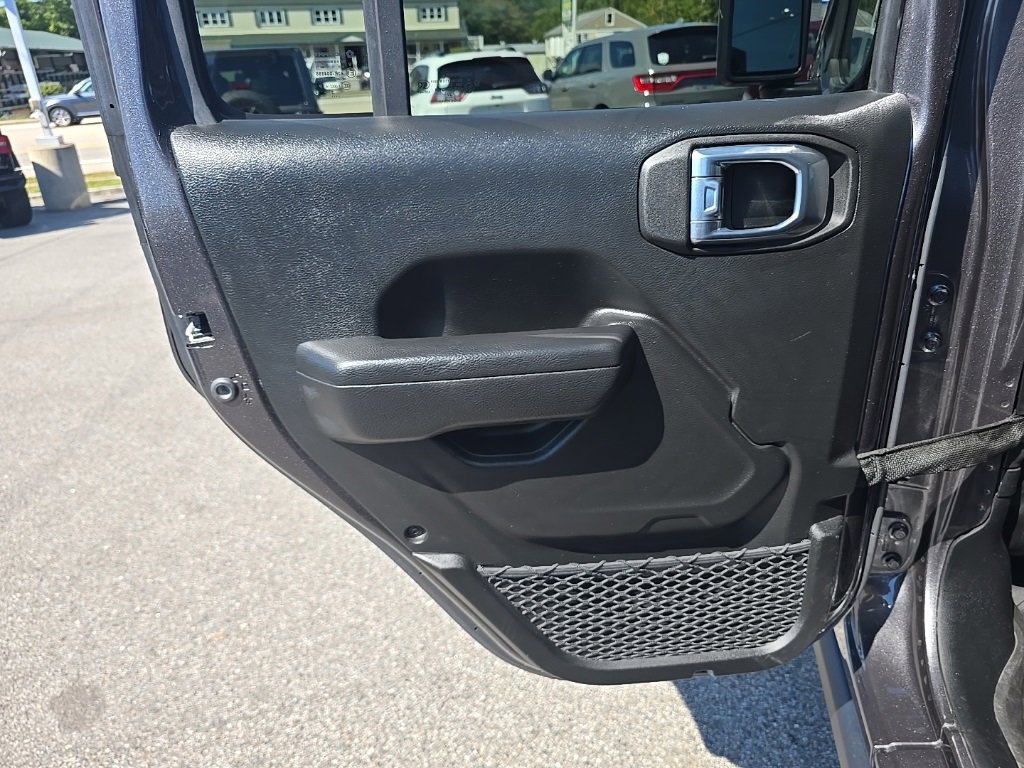 Certified 2023 Jeep Gladiator Willys image 15