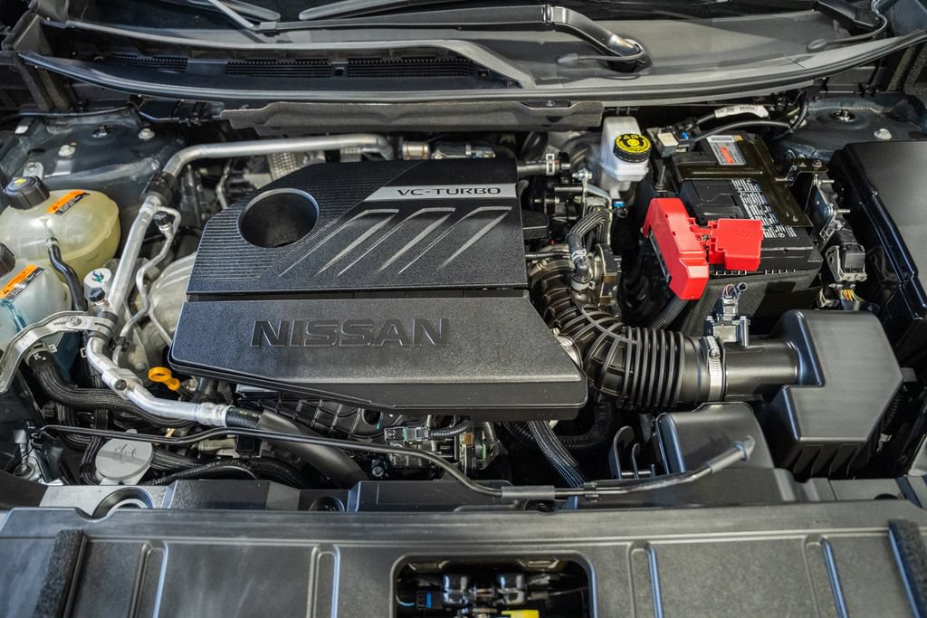 Used 2025 Nissan Rogue SV AWD/4WD image 16
