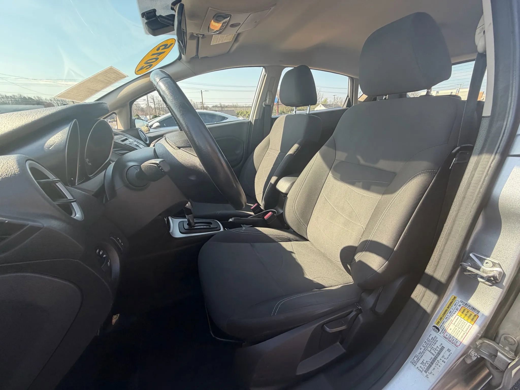 Used 2015 Ford Fiesta SE w/ Comfort Package FWD image 21