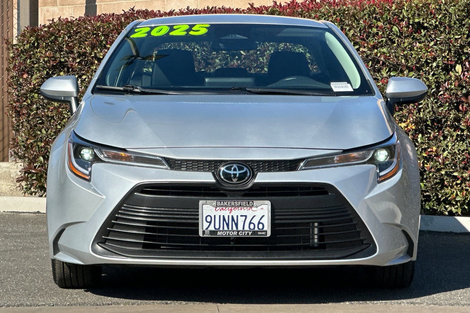Used 2025 Toyota Corolla LE image 9