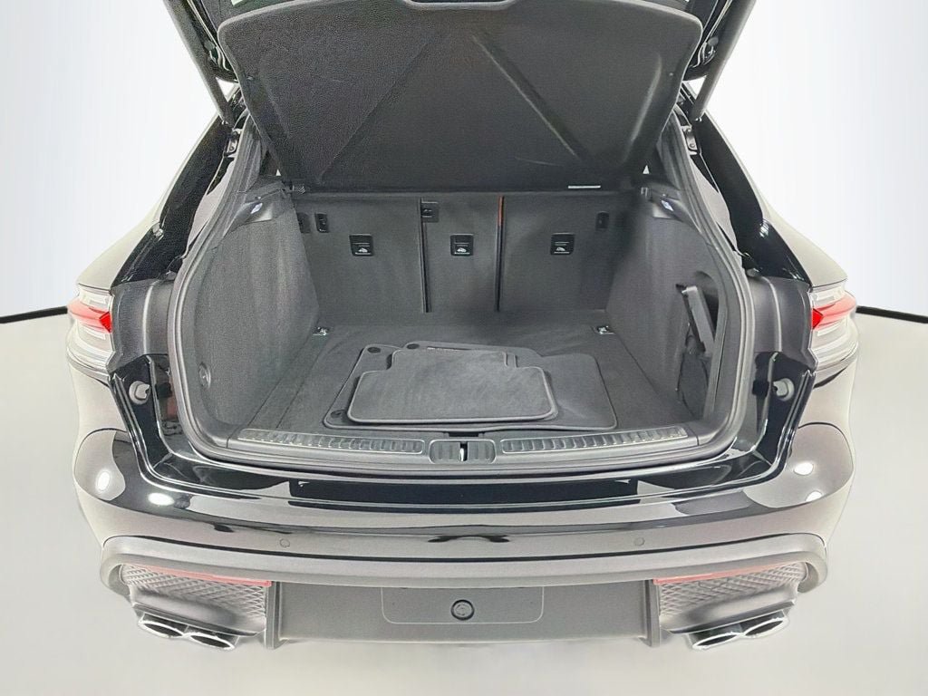 Certified 2026 Porsche Macan S AWD/4WD image 32