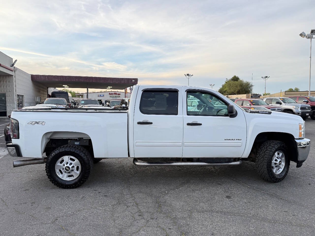Used 2014 Chevrolet Silverado 2500 LT AWD/4WD image 6