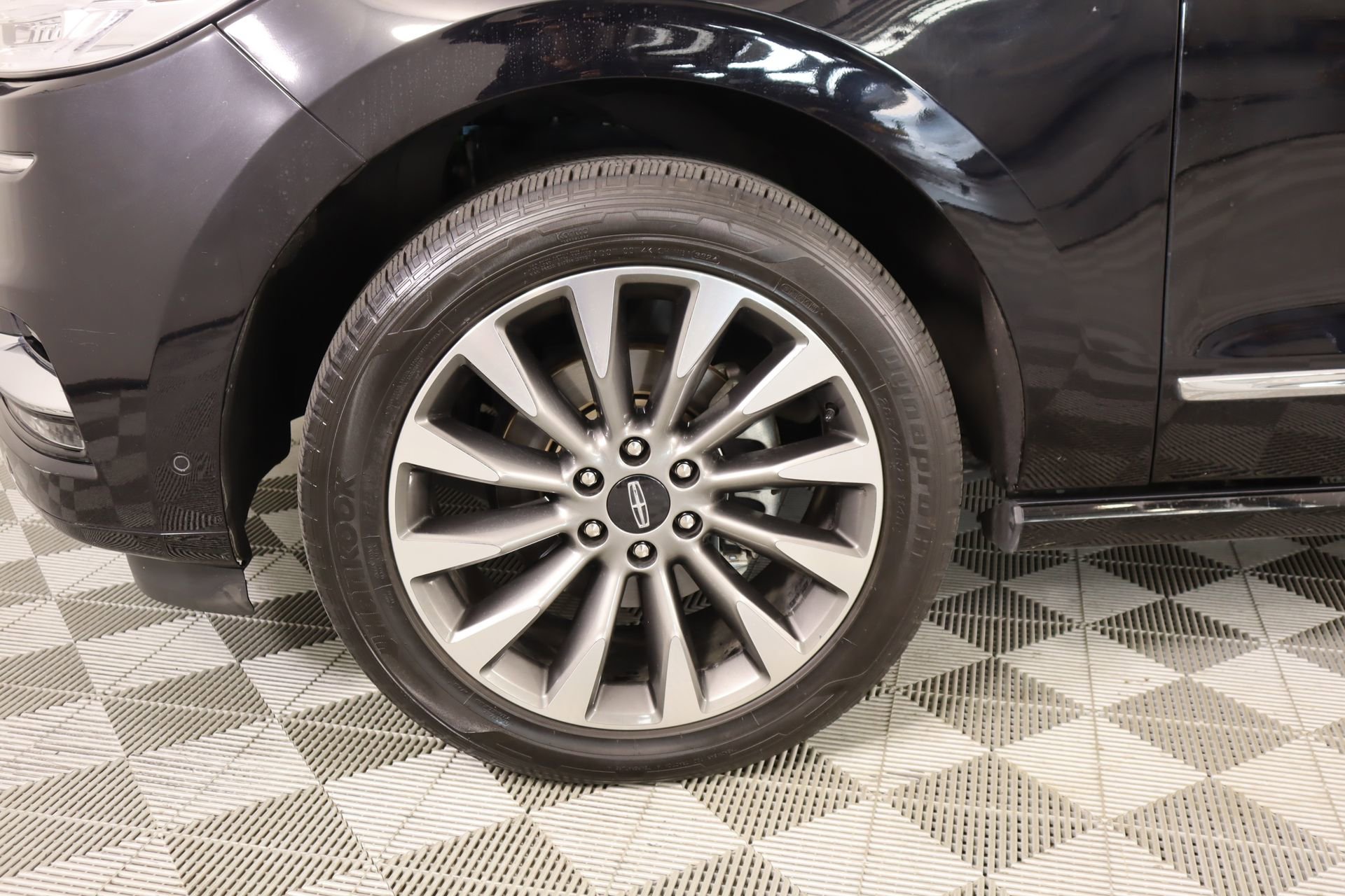 Used 2020 Lincoln Navigator Reserve w/ Luxury Package image 20