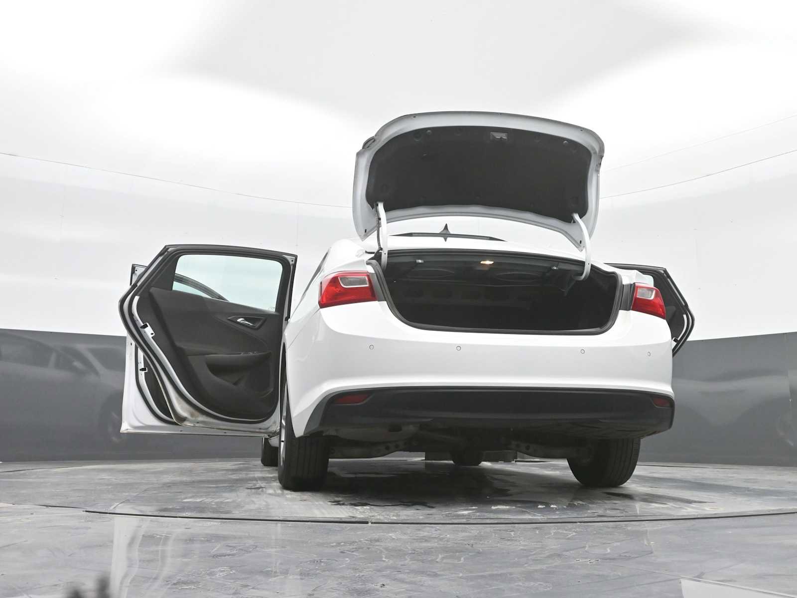 Used 2022 Chevrolet Malibu LS w/ Driver Confidence Package II image 42