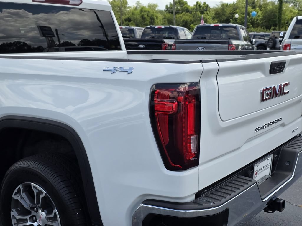Used 2026 GMC Sierra 1500 SLT AWD/4WD image 12