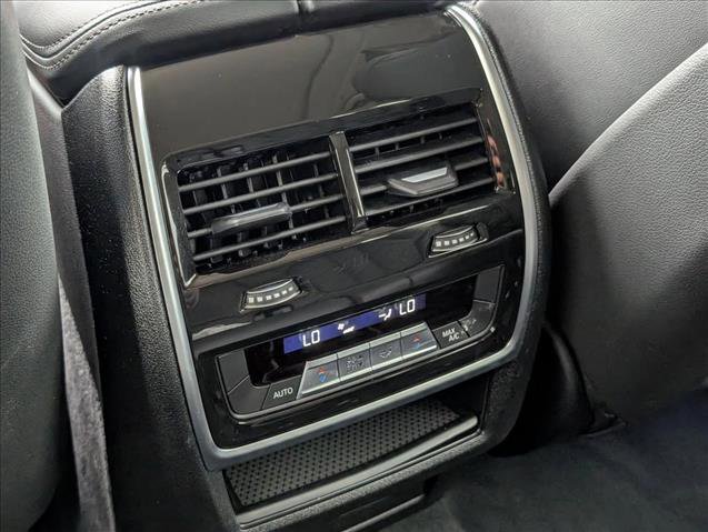 Used 2025 BMW X7 xDrive40i w/ Parking Assistance Package AWD/4WD image 18