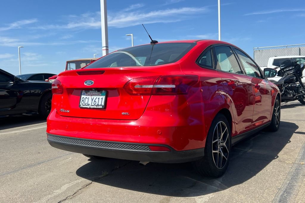 Used 2017 Ford Focus SEL FWD image 6