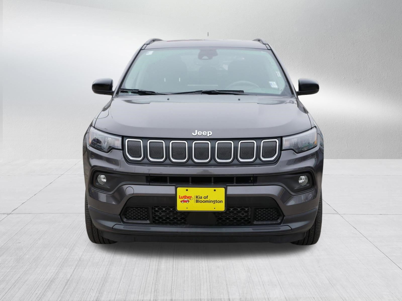 Used 2022 Jeep Compass Latitude AWD/4WD image 2