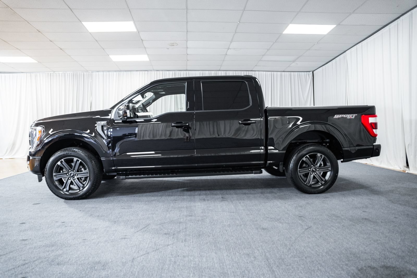 Used 2023 Ford F150 Lariat w/ Equipment Group 502A High AWD/4WD image 5