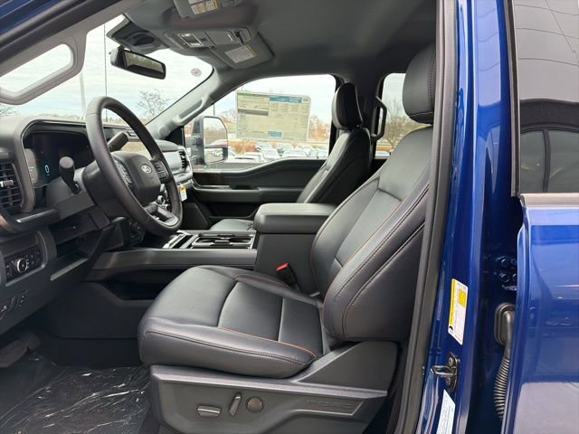New 2026 Ford F250 Lariat w/ Black Appearance Package image 9