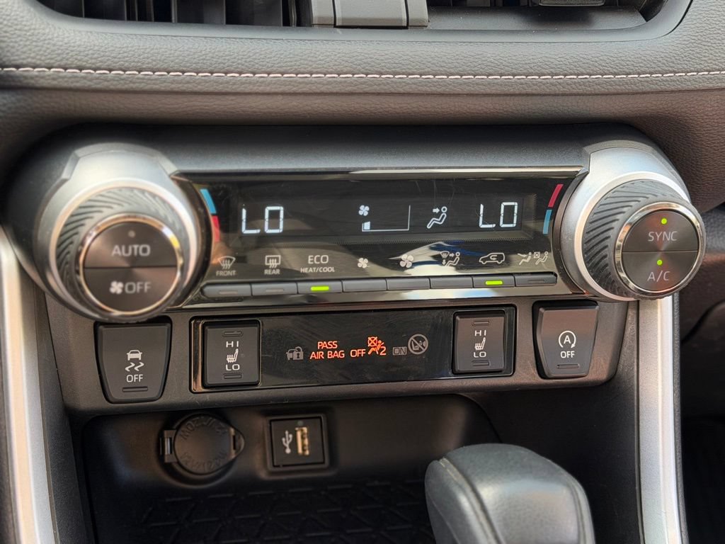 Used 2025 Toyota RAV4 XLE w/ Convenience Package AWD/4WD image 12