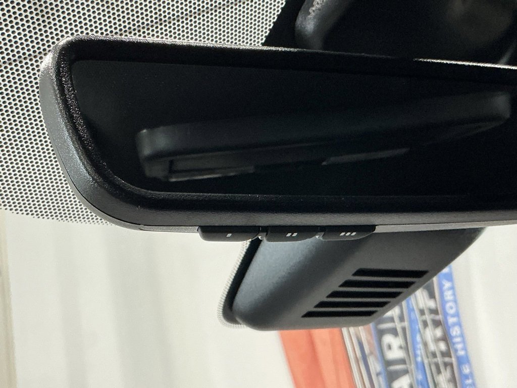 Used 2023 Nissan Titan SV w/ SV Convenience Package image 17