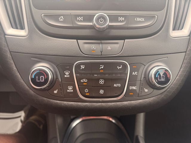 Used 2024 Chevrolet Malibu LT FWD image 7