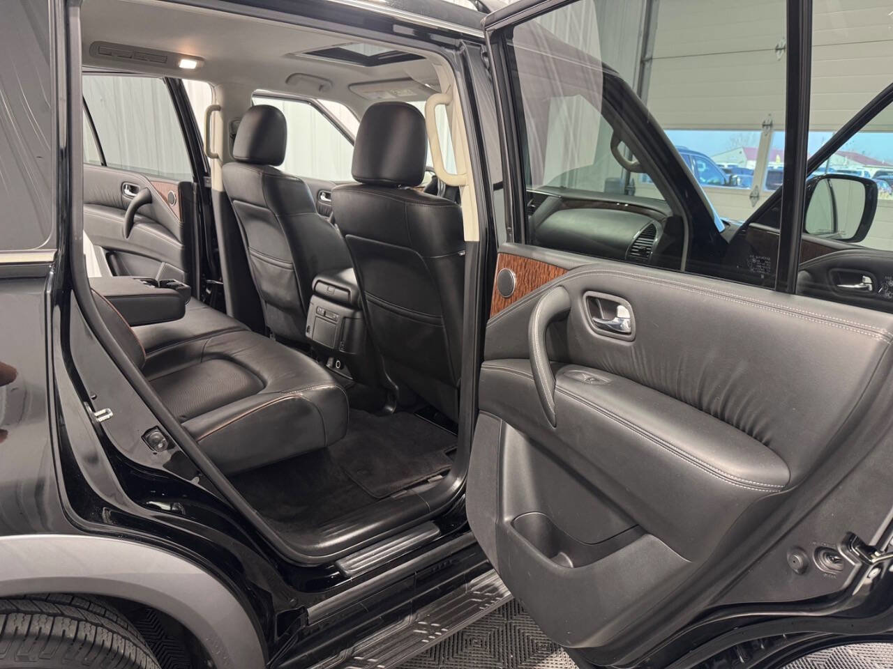 Used 2019 Nissan Armada SL w/ Premium Package image 30