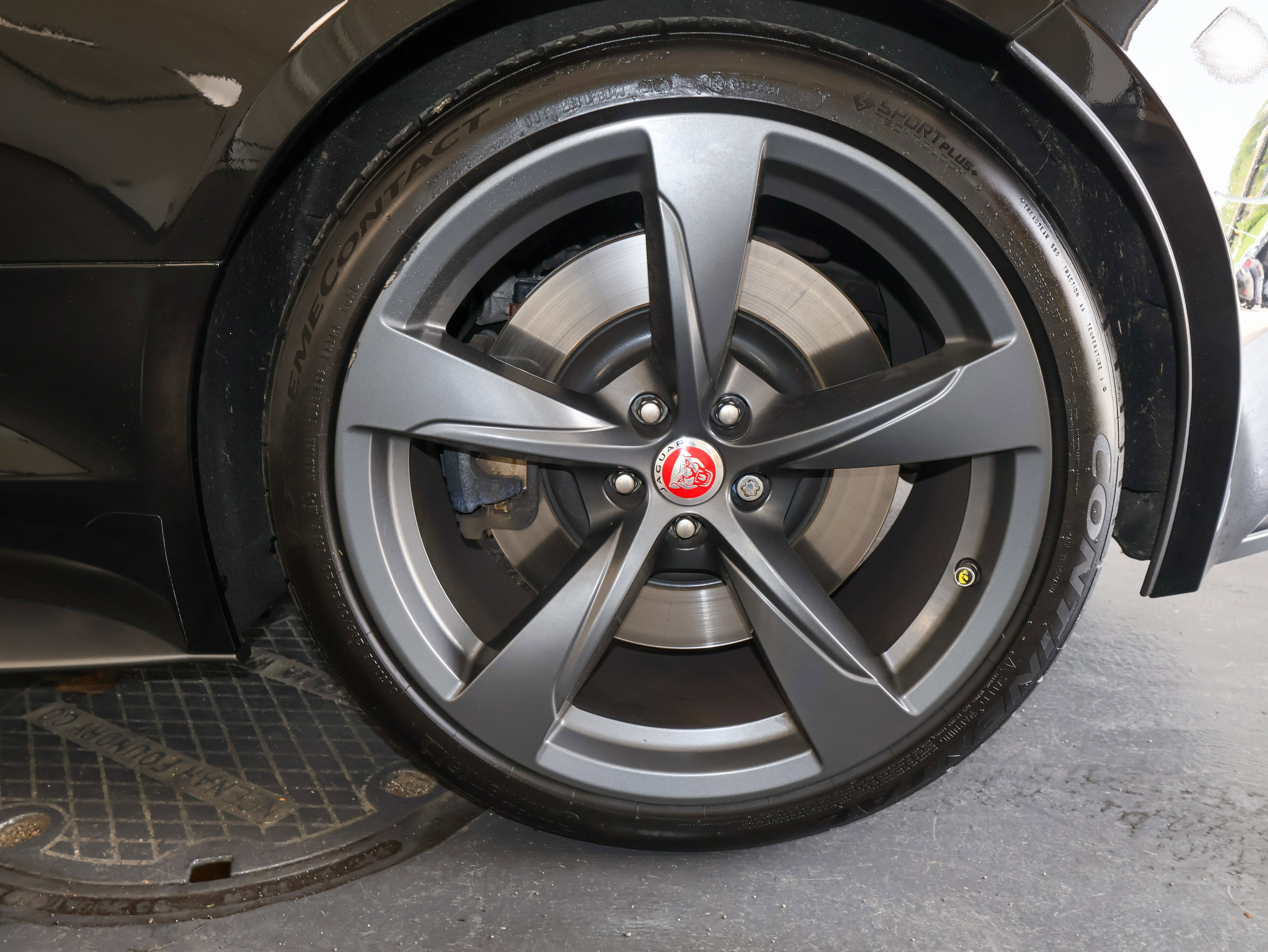 Used 2018 Jaguar F-TYPE 400 Sport image 38