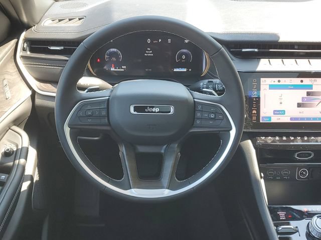 New 2026 Jeep Grand Cherokee L Limited w/ Limited Altitude Package AWD/4WD image 16