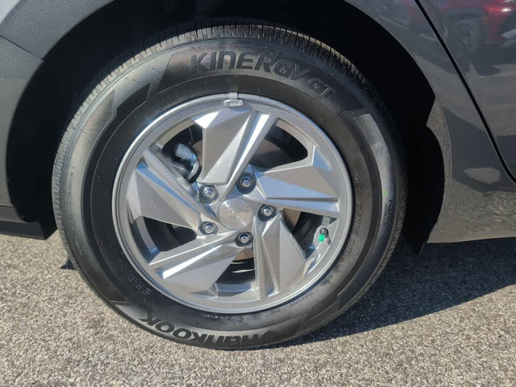 New 2026 Hyundai Elantra SE FWD image 27