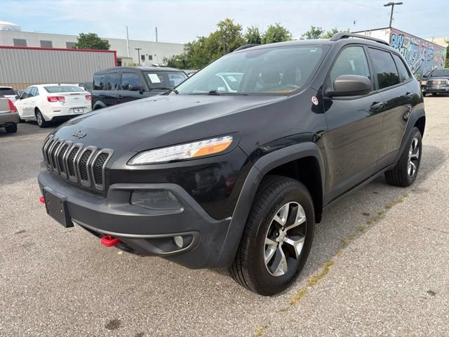 Used 2014 Jeep Cherokee Trailhawk w/ Comfort/Convenience Group AWD/4WD image 3