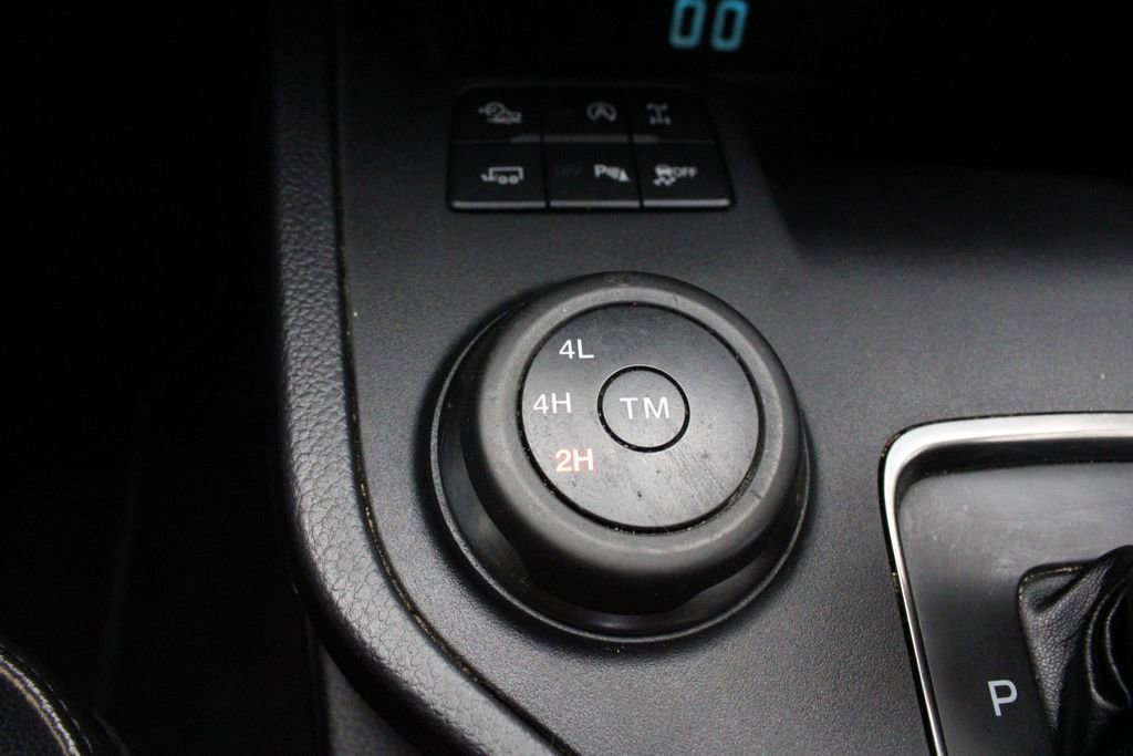 Used 2019 Ford Ranger Lariat w/ Black Appearance Package image 39