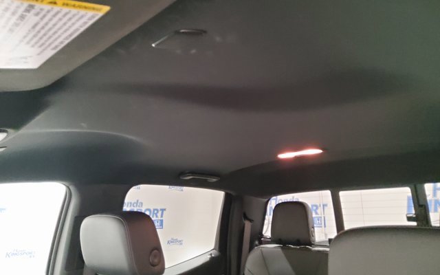 Used 2024 Chevrolet Colorado LT w/ LT Convenience Package III image 48