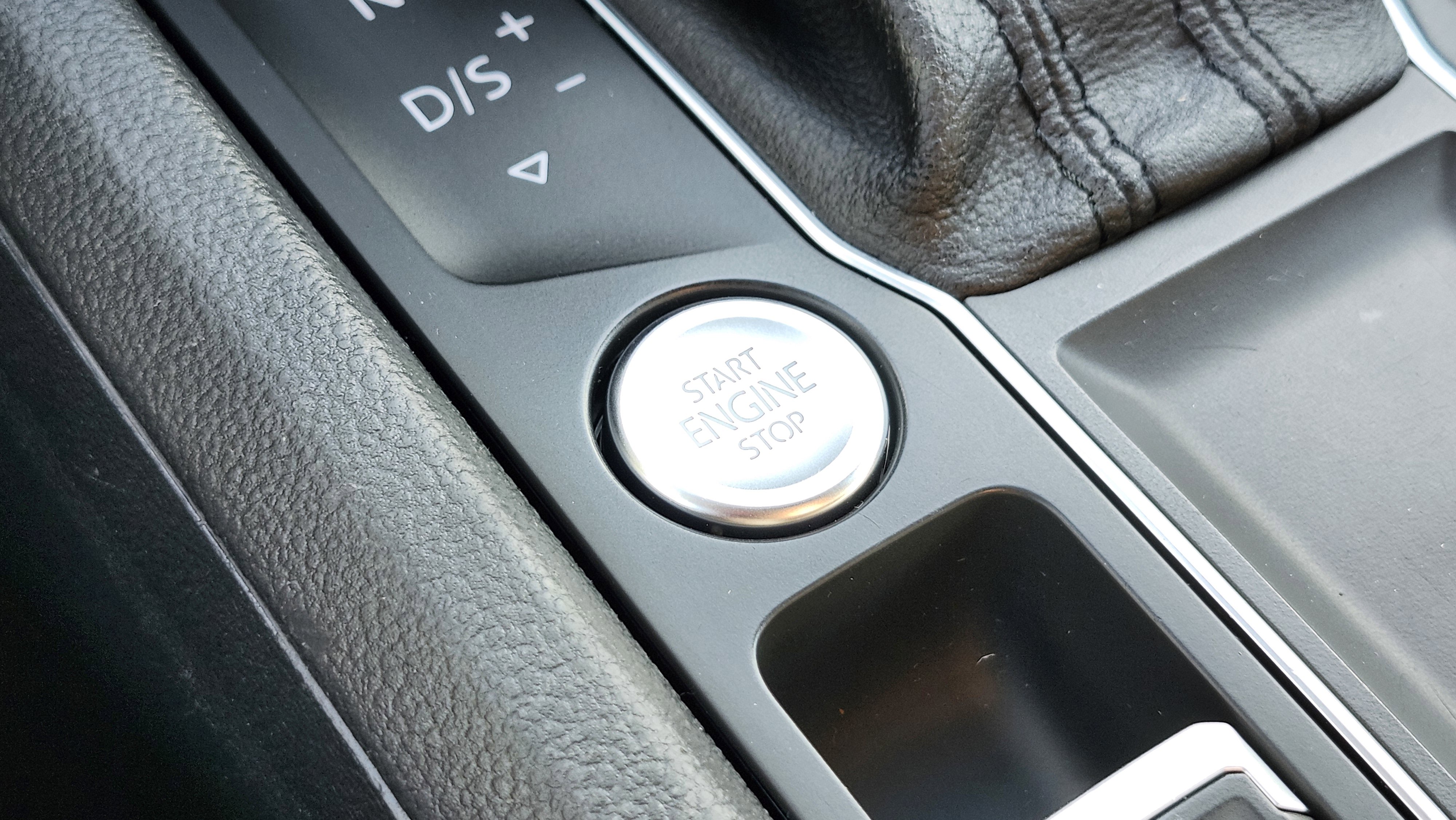 Used 2020 Volkswagen Atlas SE image 27