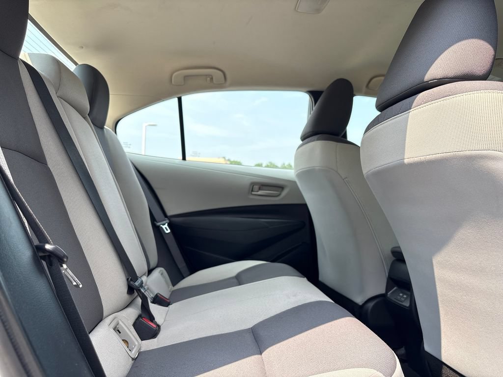 Used 2023 Toyota Corolla LE FWD image 29