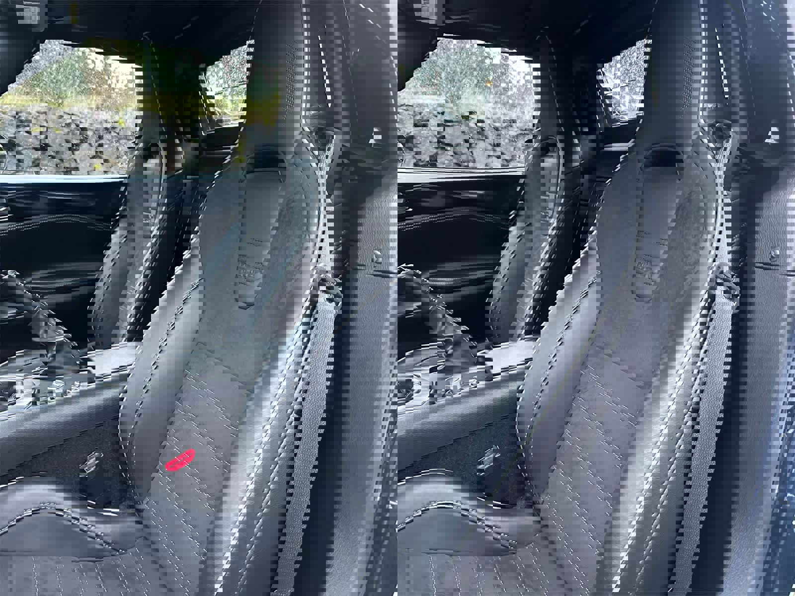 Used 2022 MAZDA MX-5 Miata Club w/ Interior Package image 9