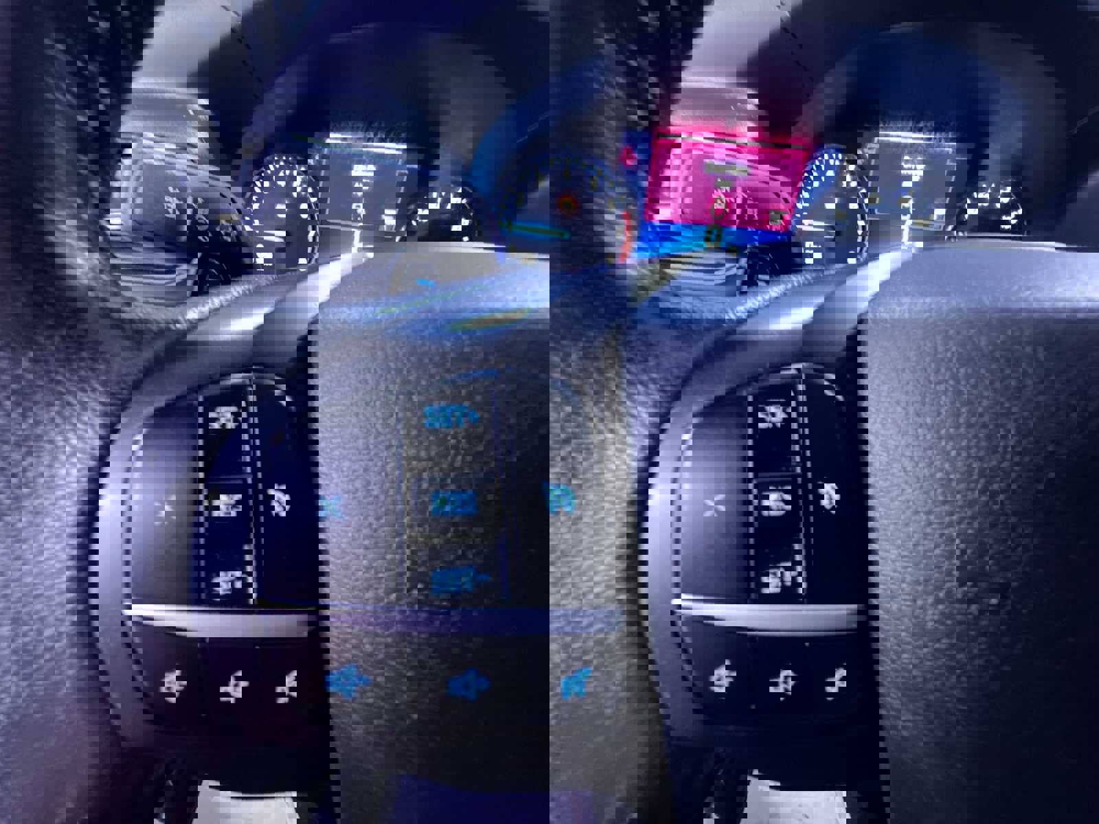 Used 2020 Ford Explorer XLT w/ Comfort Package image 21