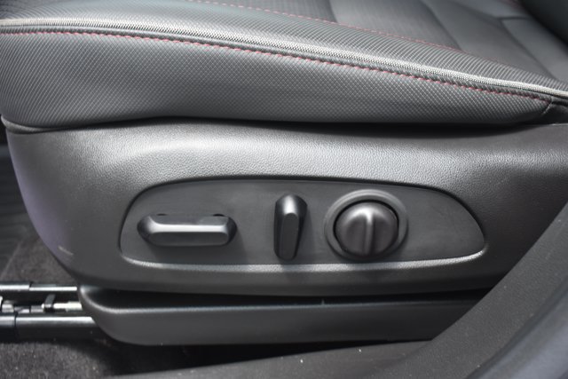 Used 2023 Chevrolet TrailBlazer RS w/ Convenience Package AWD/4WD image 14