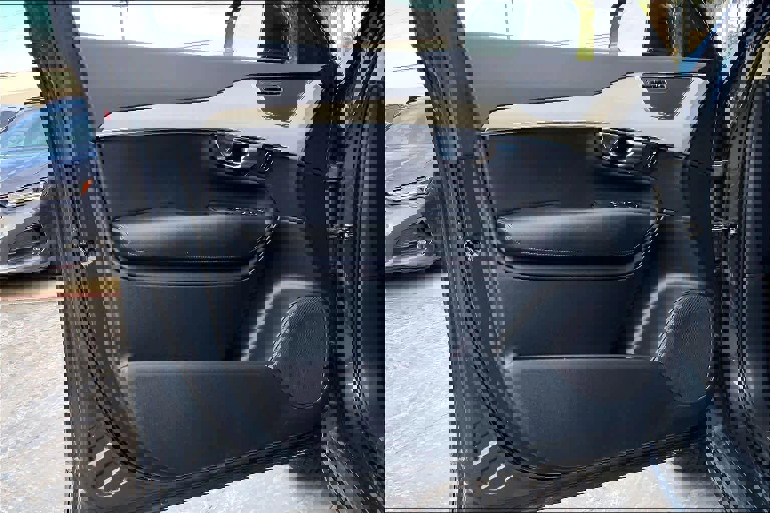 Used 2021 Volvo XC90 T5 Momentum w/ Protection Package Premier image 21