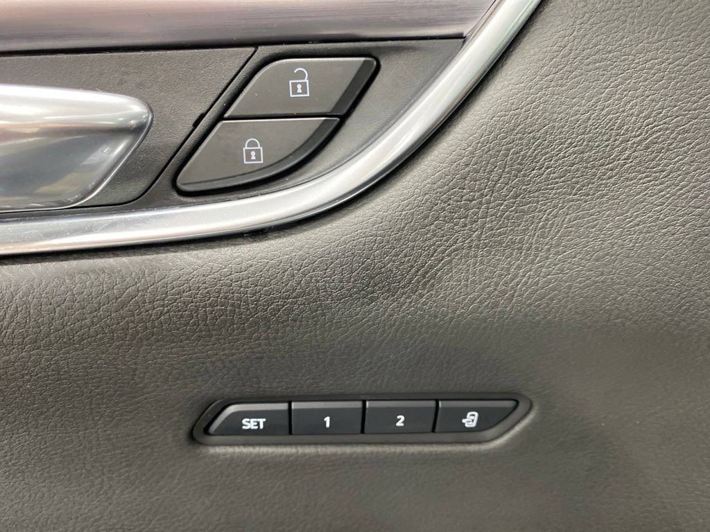 Used 2024 Cadillac XT6 Luxury w/ LPO, Floor Liner Package AWD/4WD image 31