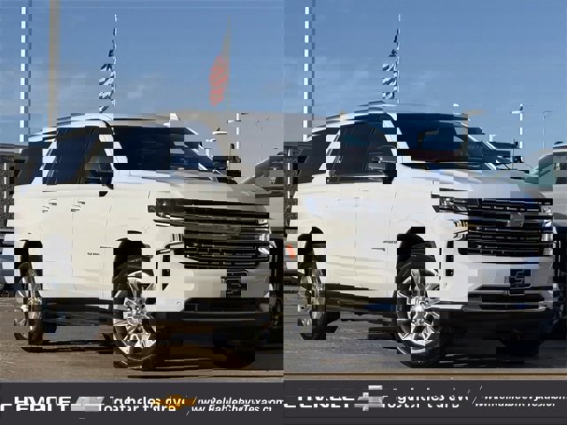 Used 2023 Chevrolet Suburban Premier image 2