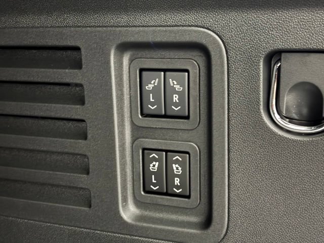 New 2026 GMC Acadia Denali Ultimate w/ LPO, Floor Liner Package AWD/4WD image 14