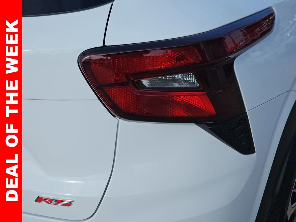New 2025 Chevrolet Trax RS w/ Sunroof Package image 39
