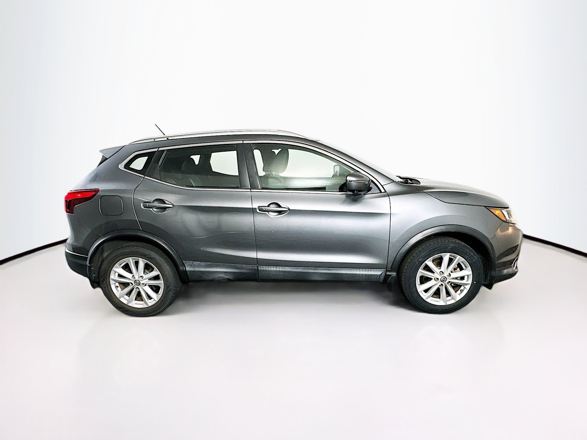 Used 2019 Nissan Rogue Sport SV w/ Technology Package AWD/4WD image 10