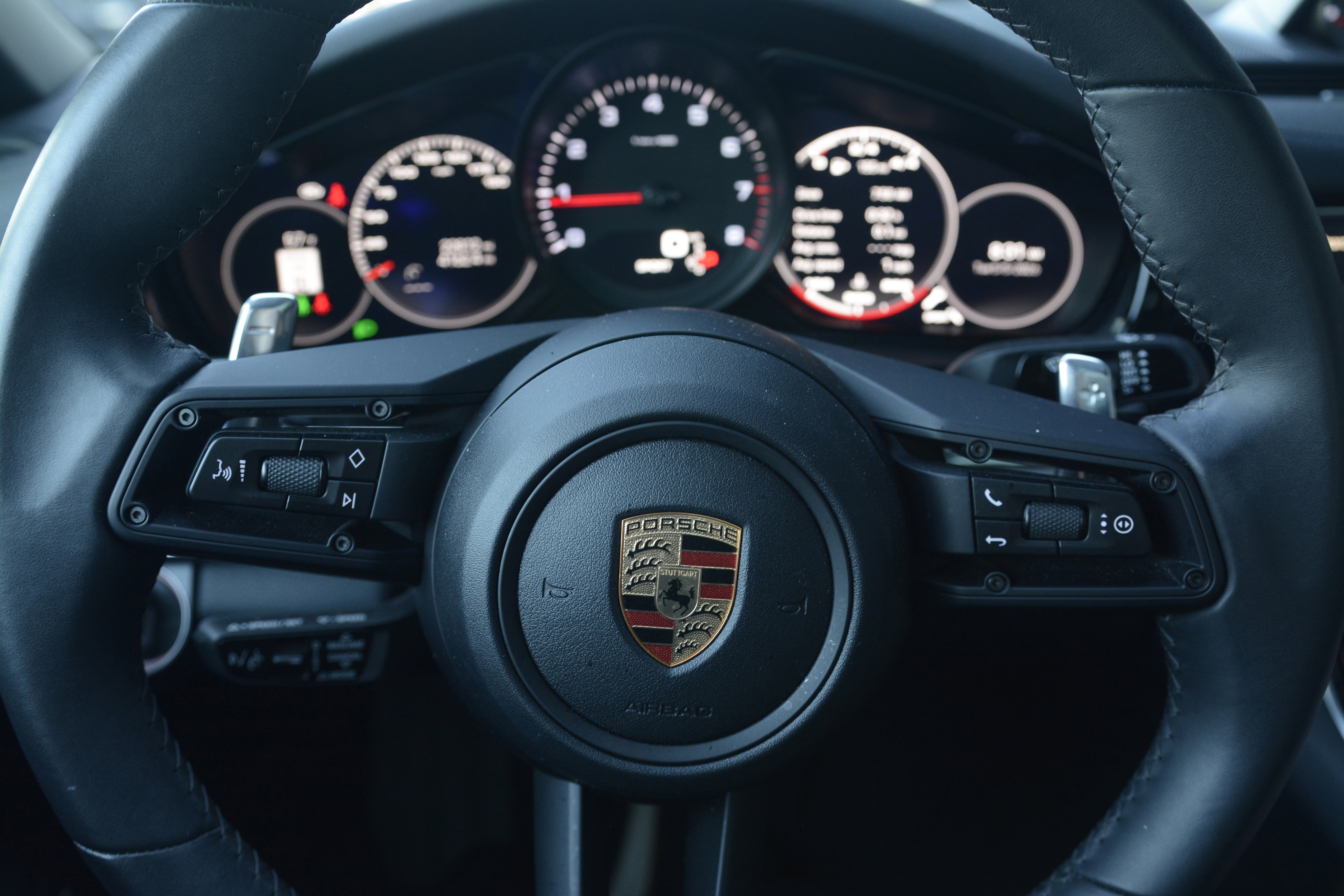 Certified 2023 Porsche Panamera image 17