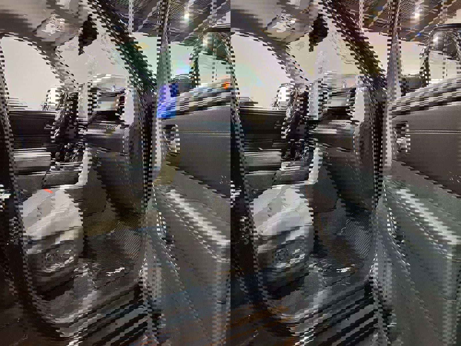 Used 2022 Toyota Tundra SR5 w/ TRD Off-Road Premium Package image 18