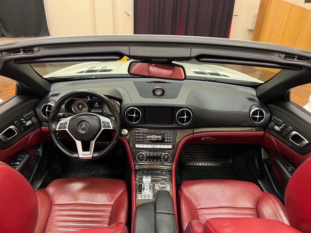 Used 2013 Mercedes-Benz SL 550 w/ Premium Pkg image 29