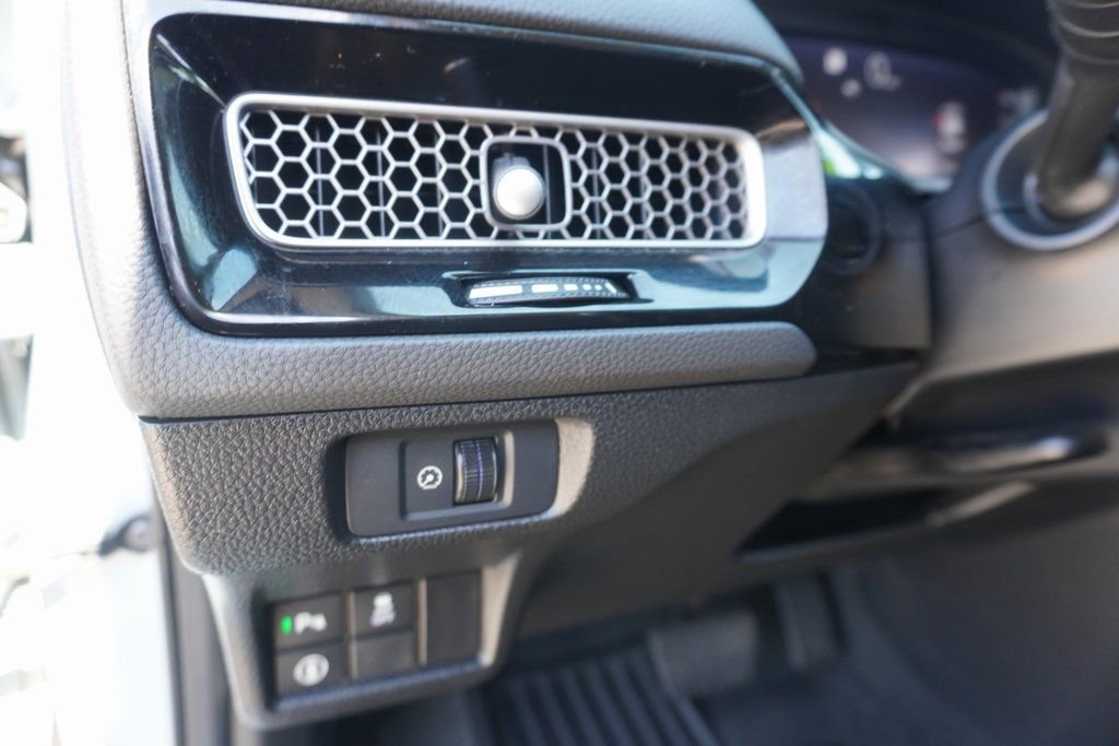 Used 2022 Honda Civic Touring image 12