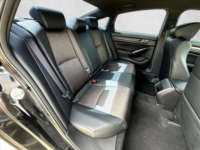 Used 2018 Honda Accord Sport image 29