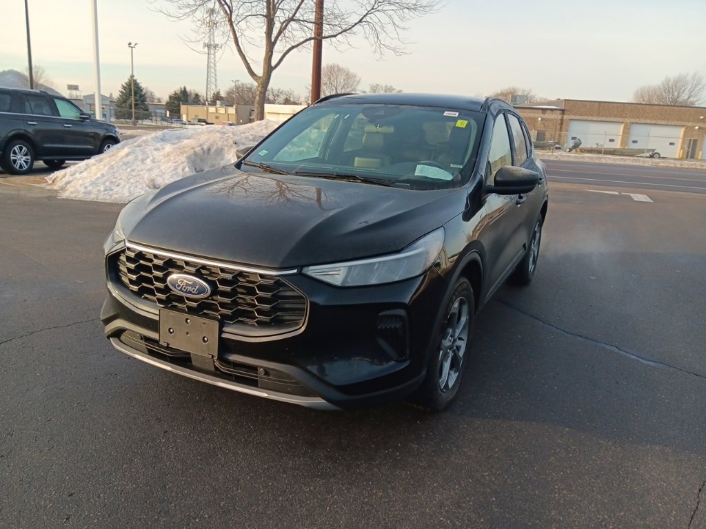 Used 2025 Ford Escape ST-Line image 18