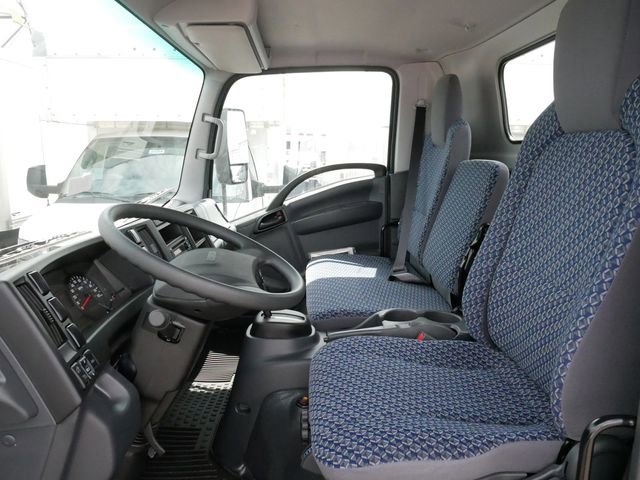 New 2024 Chevrolet Low Cab Forward 5500XG RWD image 4